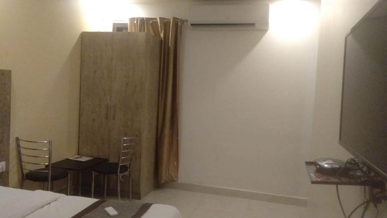 Hotel Broadway Nowe Delhi Zewnętrze zdjęcie