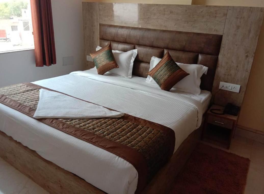 Hotel Broadway Nowe Delhi Zewnętrze zdjęcie